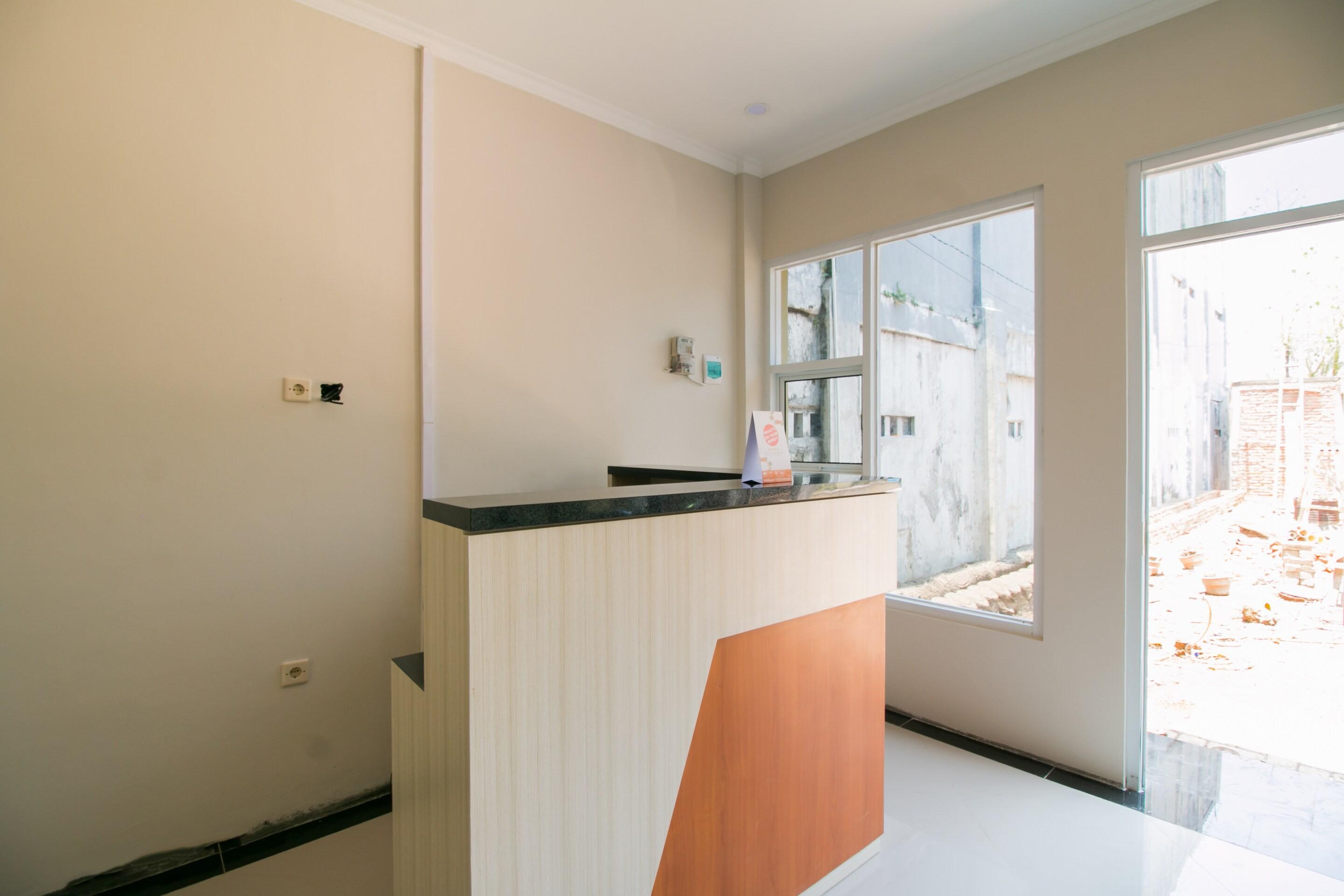 Oyo 1078 Fakhira Residence Cianjur Extérieur photo
