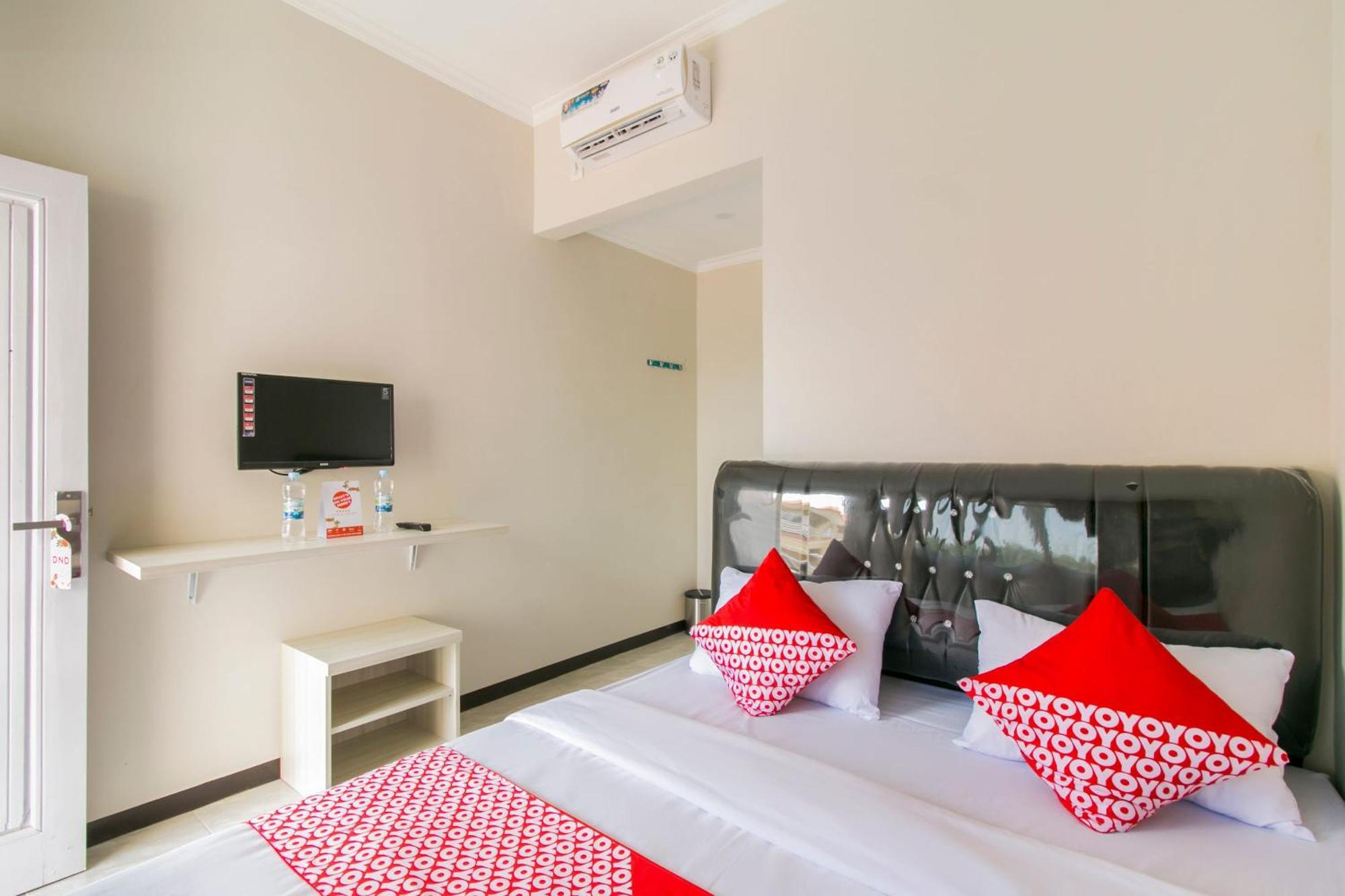 Oyo 1078 Fakhira Residence Cianjur Extérieur photo